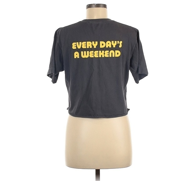 UT for Uniqlo Despicable Me Short Sleeve Crop T-Shirt  l SIZE M - Picture 2 of 7